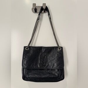 Yves Saint Laurent Niki Medium Shoulder Bag